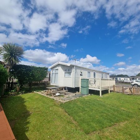 A22 Unity Beach Holiday Resort Unity Brean Sleeps 8 People 3 Bedrooms 1 Pet Stays Free Berrow Exterior photo