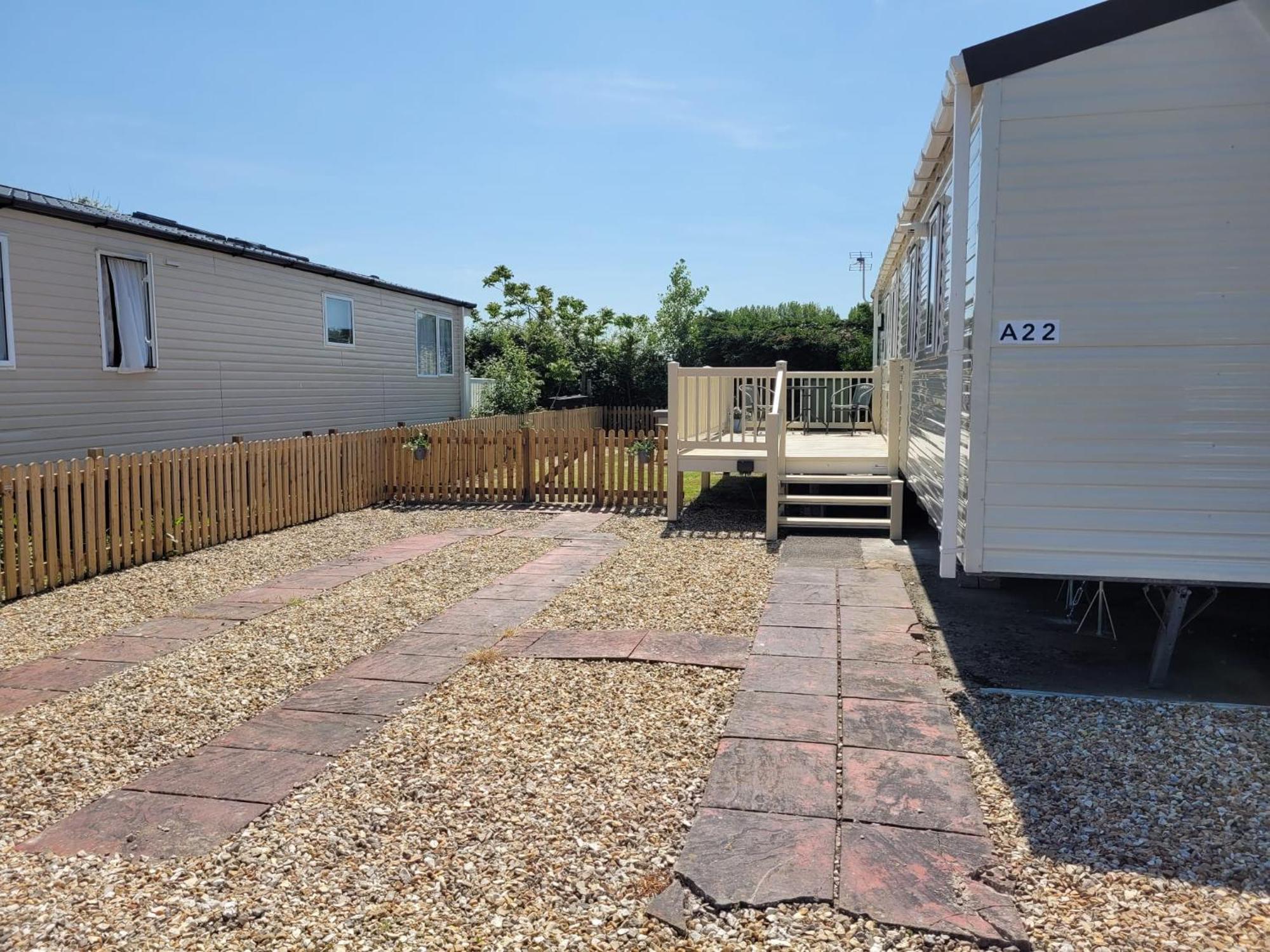 A22 Unity Beach Holiday Resort Unity Brean Sleeps 8 People 3 Bedrooms 1 Pet Stays Free Berrow Exterior photo