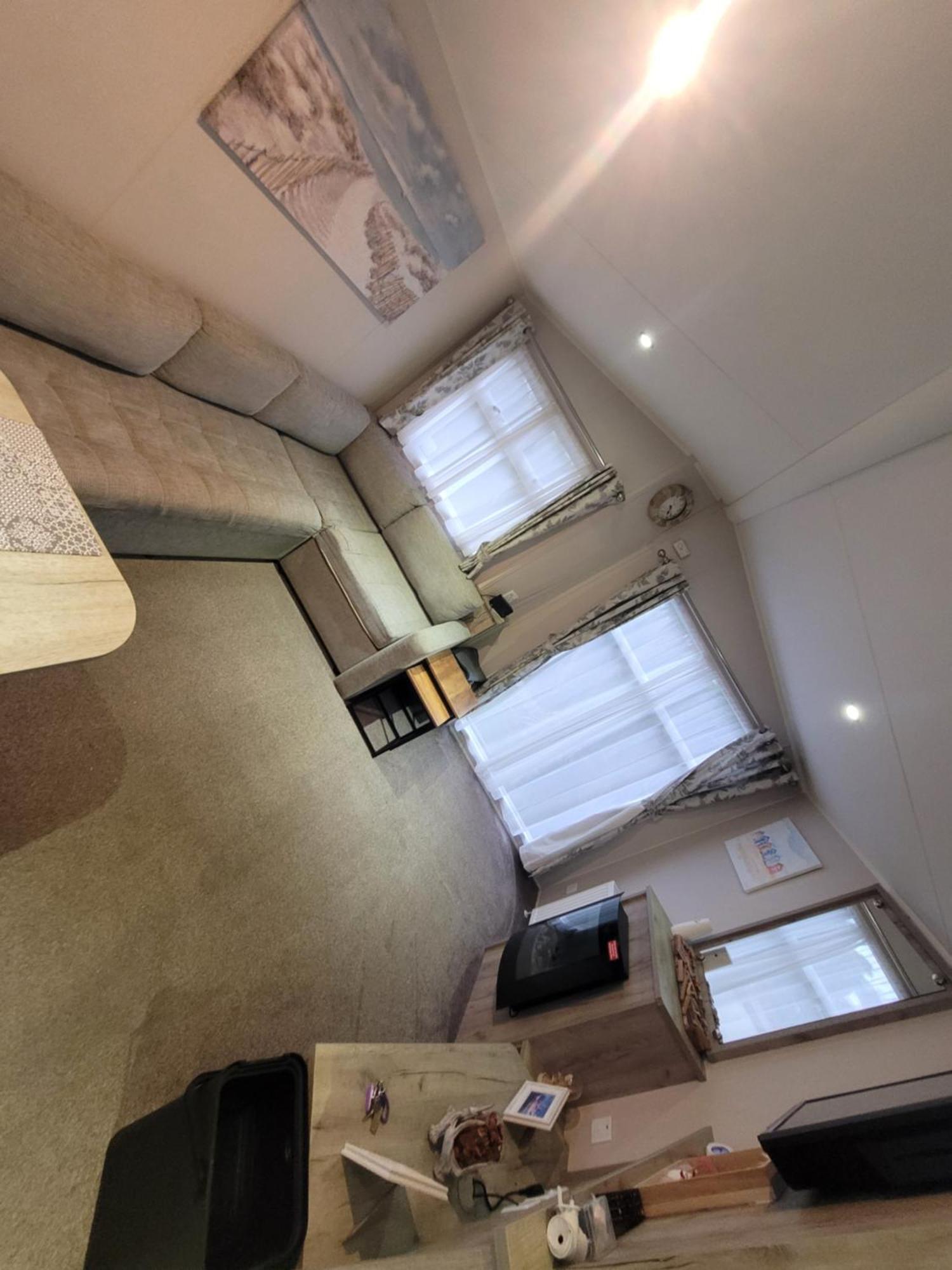 A22 Unity Beach Holiday Resort Unity Brean Sleeps 8 People 3 Bedrooms 1 Pet Stays Free Berrow Exterior photo