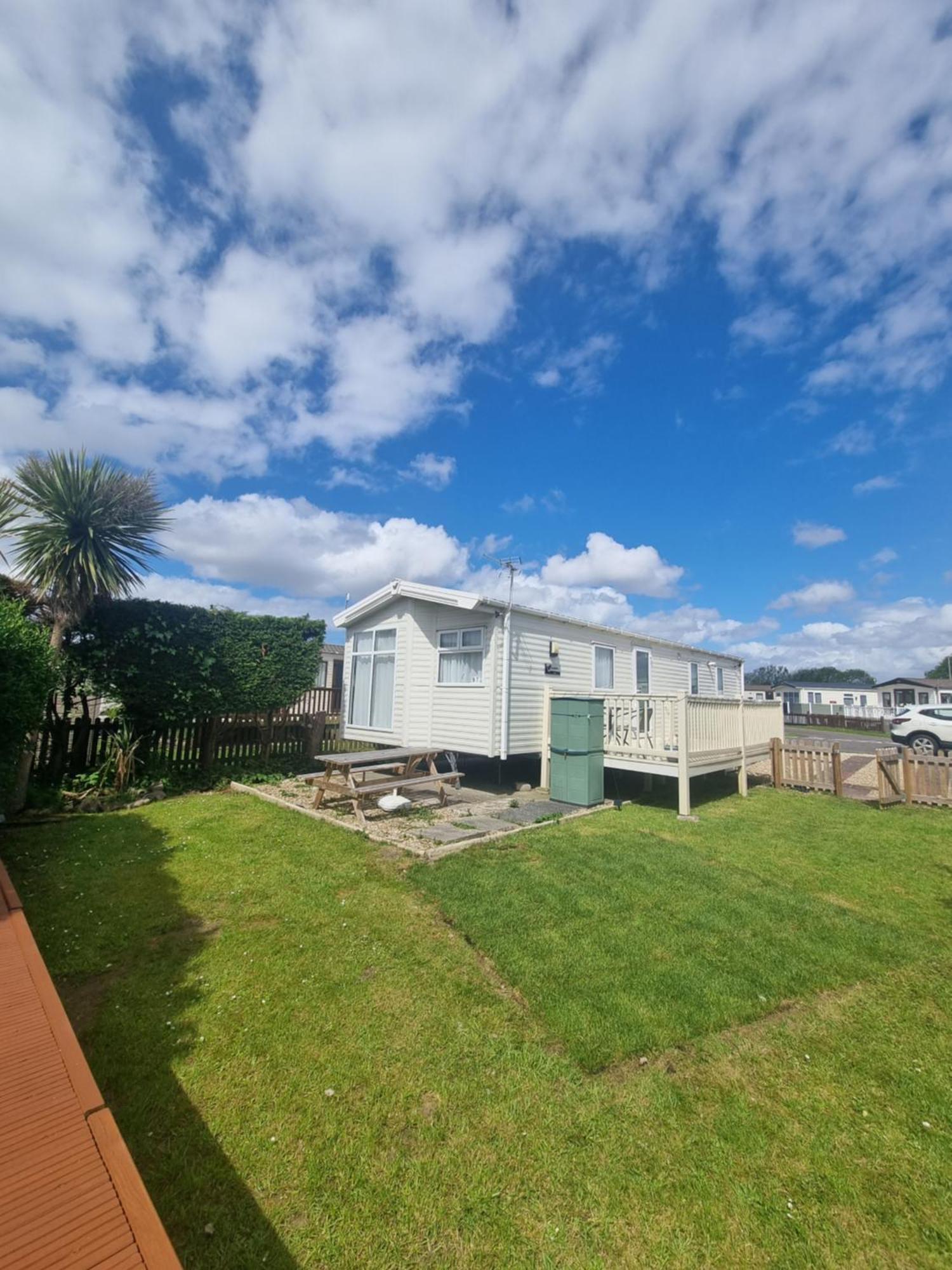 A22 Unity Beach Holiday Resort Unity Brean Sleeps 8 People 3 Bedrooms 1 Pet Stays Free Berrow Exterior photo